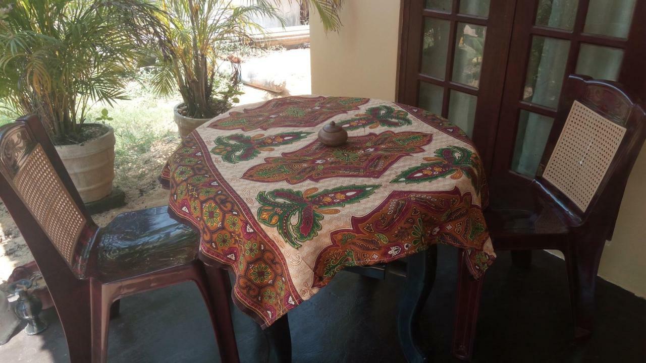 Sampathaa Residence Negombo Oda fotoğraf